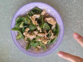 翻炒均匀，即可出锅