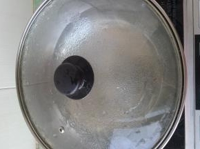 烧水至翻开，缓缓倒入蛋液