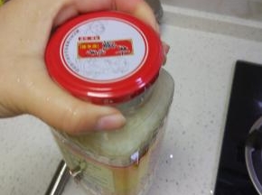 醪糟提前从冰箱拿出，放到室温