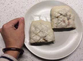 二次醒发30分钟左右至面团变大，上蒸锅中火蒸15分钟，取出切段即可