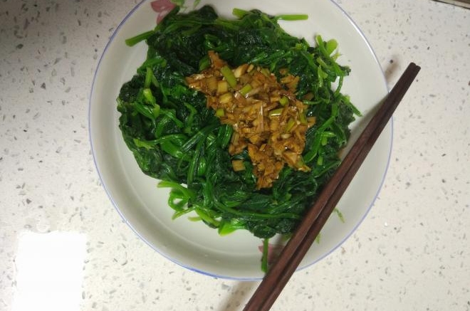 凉拌菠菜