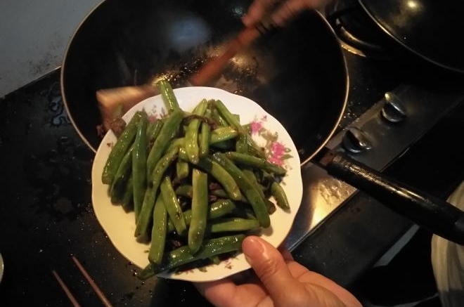 笋干菜炒四季豆