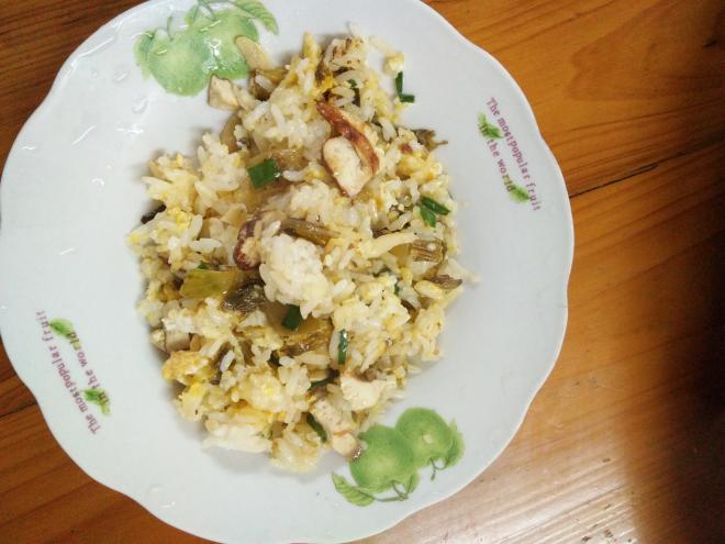 咸菜蛋炒饭