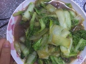 炖三分钟左右，出锅