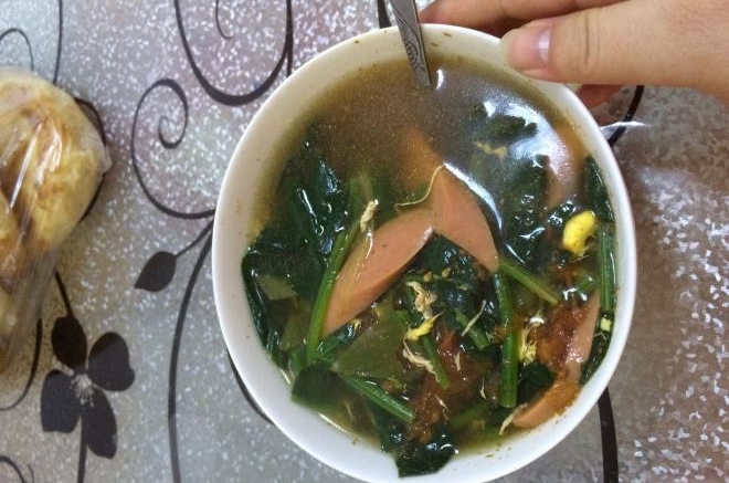 西红柿菠菜汤