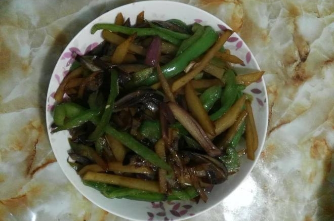 土豆青椒炒洋葱