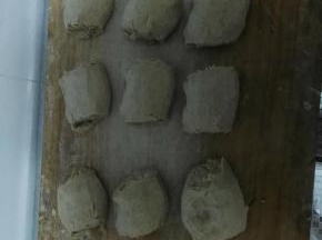 将面切成大小均匀的面团