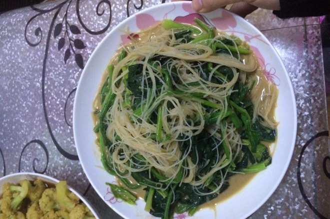 菠菜拌粉丝