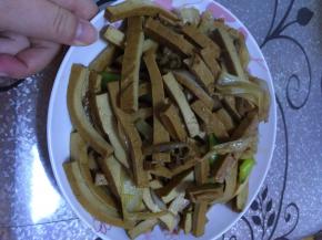 翻炒几分钟出锅。