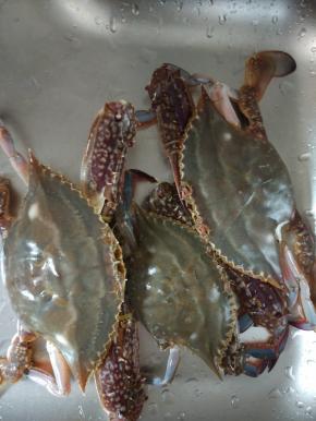 在凉水中泡一会