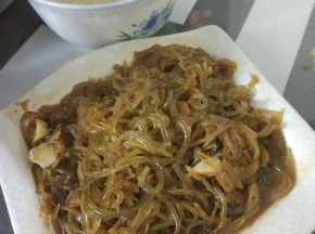 大火五分钟左右,待粉条吸水分变软