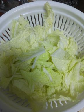 白菜洗净,控干水分
