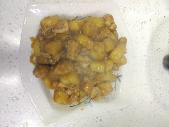 土豆炖鸡胸肉