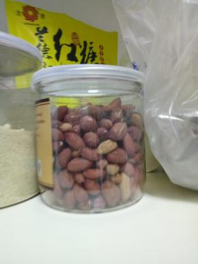花生适量，提前洗净泡水