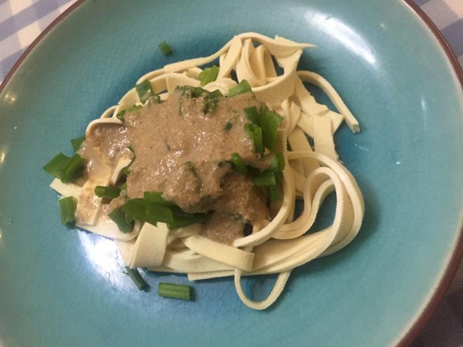 麻酱凉拌豆腐皮