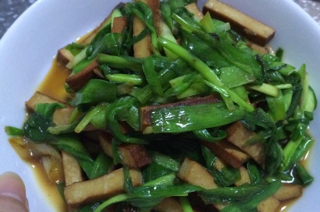 韭菜炒豆干