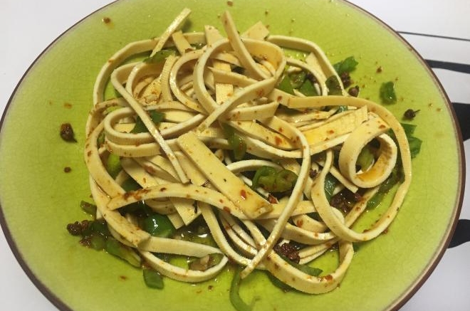 麻辣拌豆腐皮