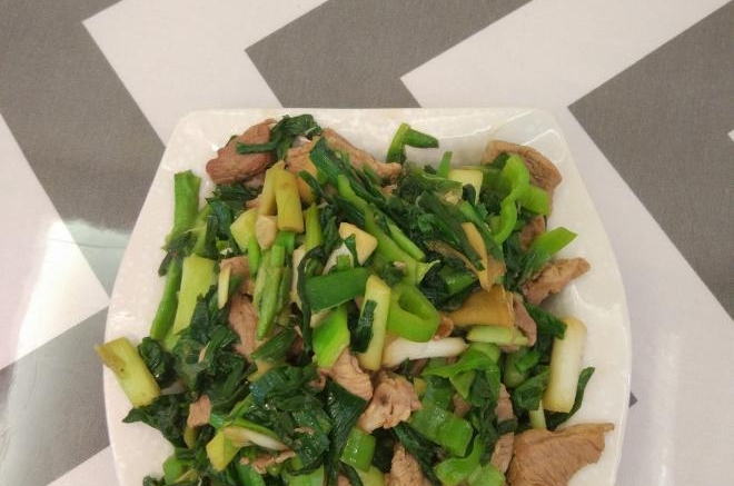 蒜苗炒肉