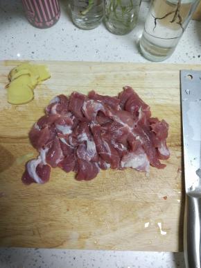猪肉切片