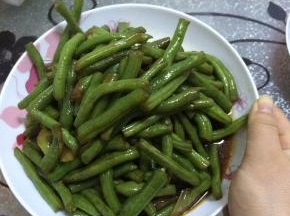 翻炒3分钟左右，出锅。