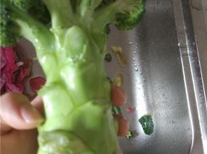 买西蓝花的时候挑选梗较长的