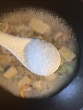 三分钟后加盐调味后关火