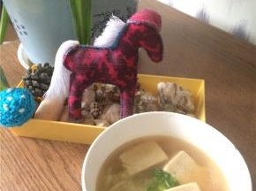 按个人喜好加香油或者白胡椒即可。
