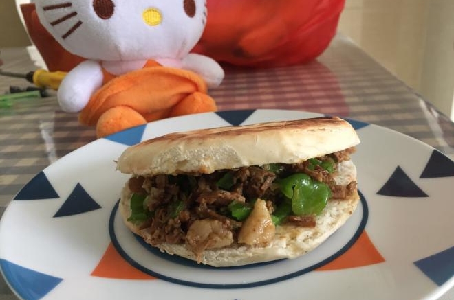 青椒肉夹馍