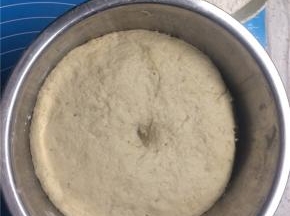 放温暖处发酵至两倍大