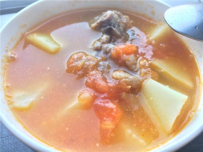 番茄土豆排骨浓汤