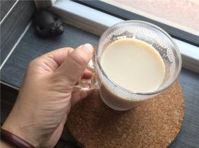 过滤掉茶叶就可以享用了