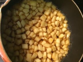 开火煮至沸腾即可关火，不要打开锅盖，静置2小时