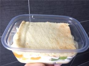再放上一片蛋糕