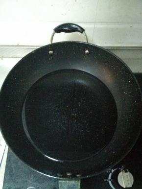 接一锅水，打火烧开