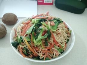 面上色均匀后，尝尝味道，没问题就可以装盘了