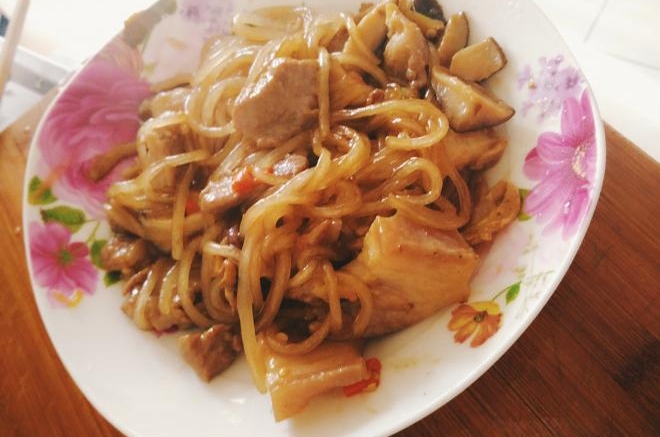 猪肉炖粉条