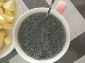 加热水泡开，一点就能泡出来很多，想象一下木耳泡发的样子