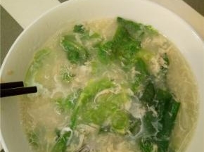 最后放入生菜，煮开