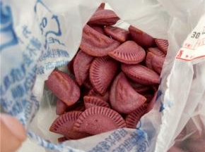 准备适量的慕尼卡