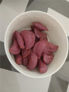 慕尼卡放入准备好的酸奶中