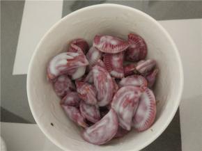 拌匀之后就可以了，超市里卖回来，吃起来太干，和酸奶拌匀加上番茄酱的味道，特别棒