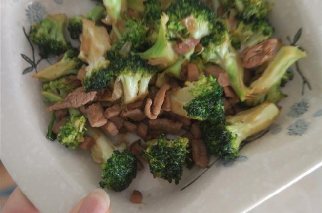 西兰花炒肉丝