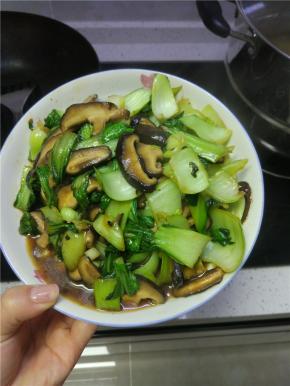 油菜稍微变软之后关火出锅