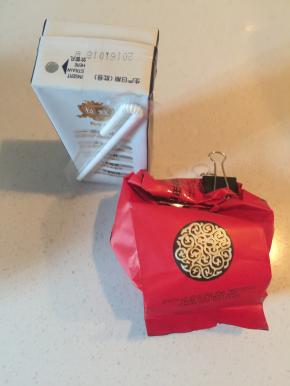 准备好红茶和牛奶