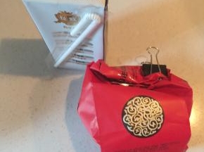 准备好红茶和牛奶