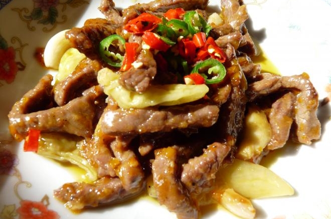 辣到爽灯笼泡椒牛肉