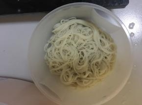 面煮好捞出