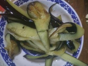 ，煎好装盘备用如图