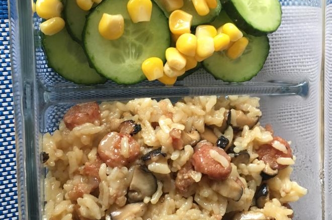 15分钟香菇腊肉饭