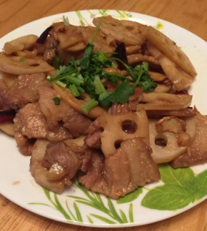 收汁后即可出锅，加入一点香菜会更提香